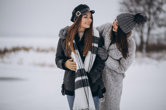 Tips to Look Chic When It’s Freezing Outside